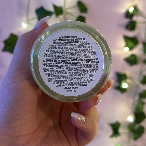 NWT Amethyst Scented Candle - Picture 3 of 3